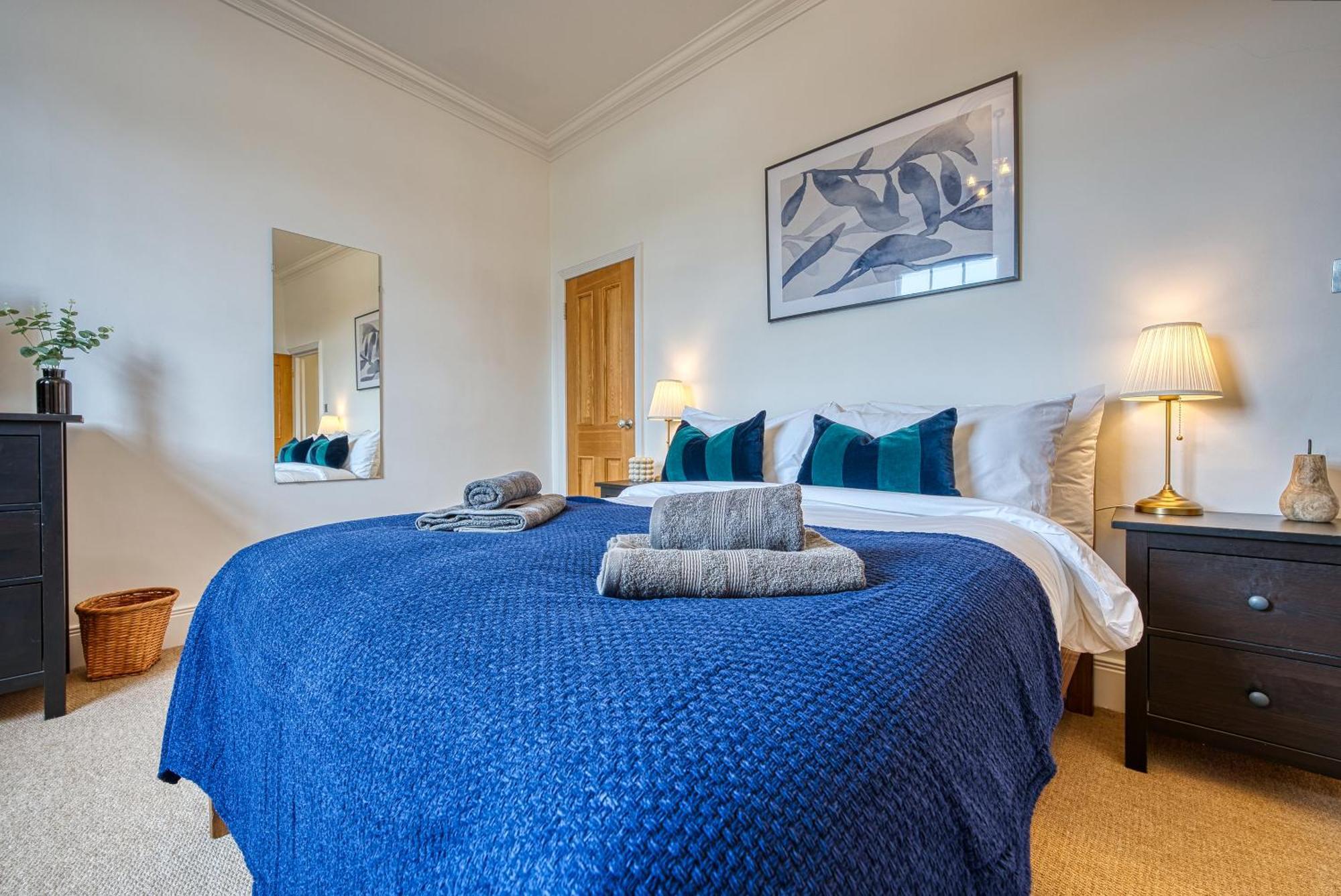 2 Bed Stunning Chic Modern Spacious Apt, Ocean Village, Southampton - Plenty Of Parking - By Blue Puffin Stays Dış mekan fotoğraf