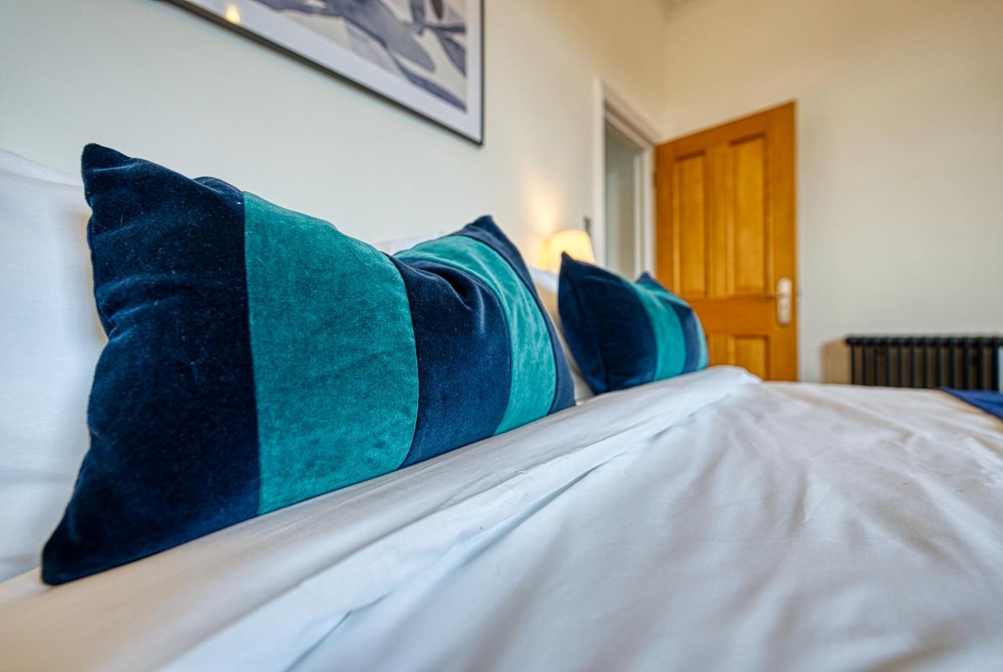 2-Bedroom Stunning, Chic, Modern & Spacious Apartment, Near Ocean Village, Central Southampton - Plenty Of Parking - By Blue Puffin Stays Dış mekan fotoğraf