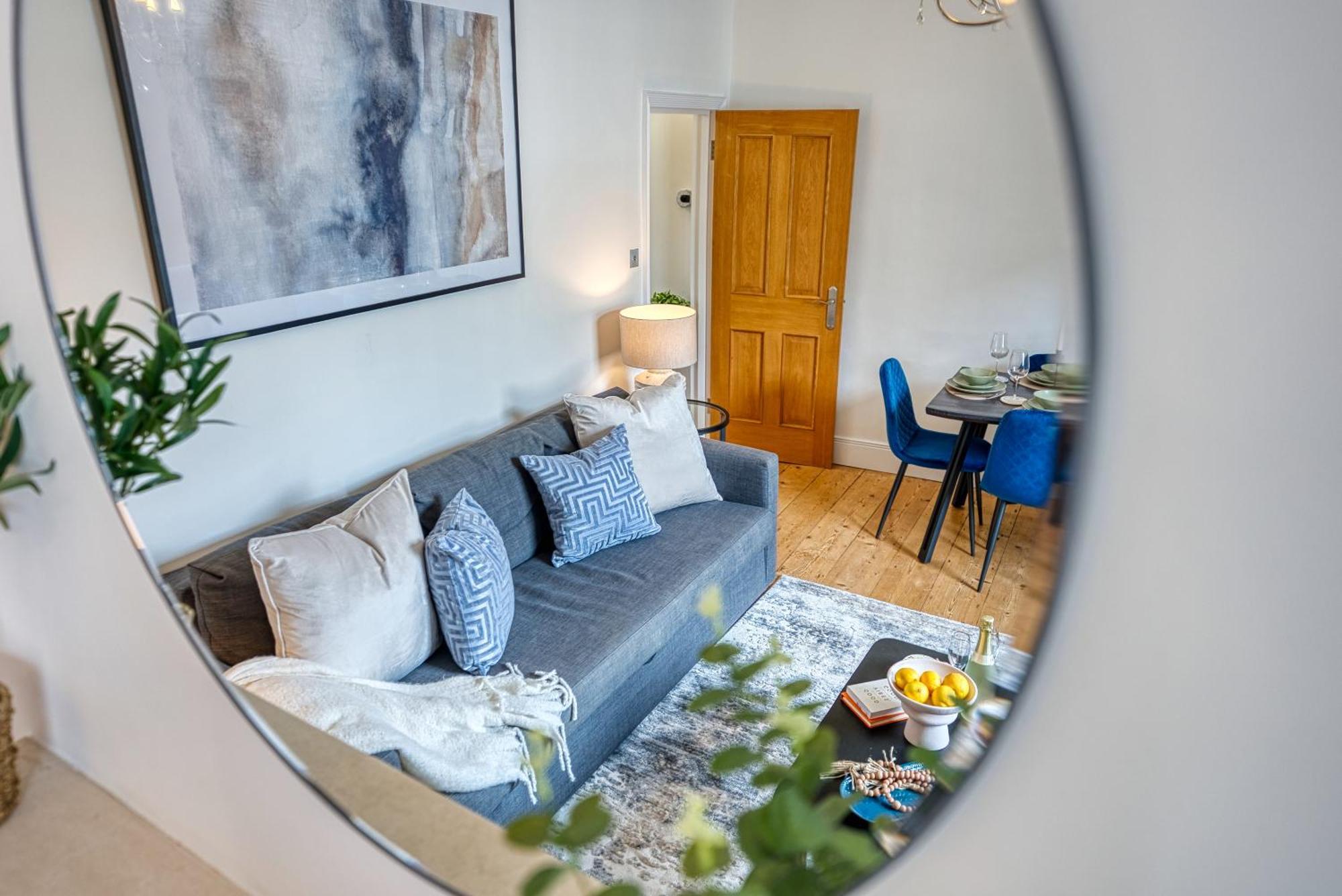 2-Bedroom Stunning, Chic, Modern & Spacious Apartment, Near Ocean Village, Central Southampton - Plenty Of Parking - By Blue Puffin Stays Dış mekan fotoğraf